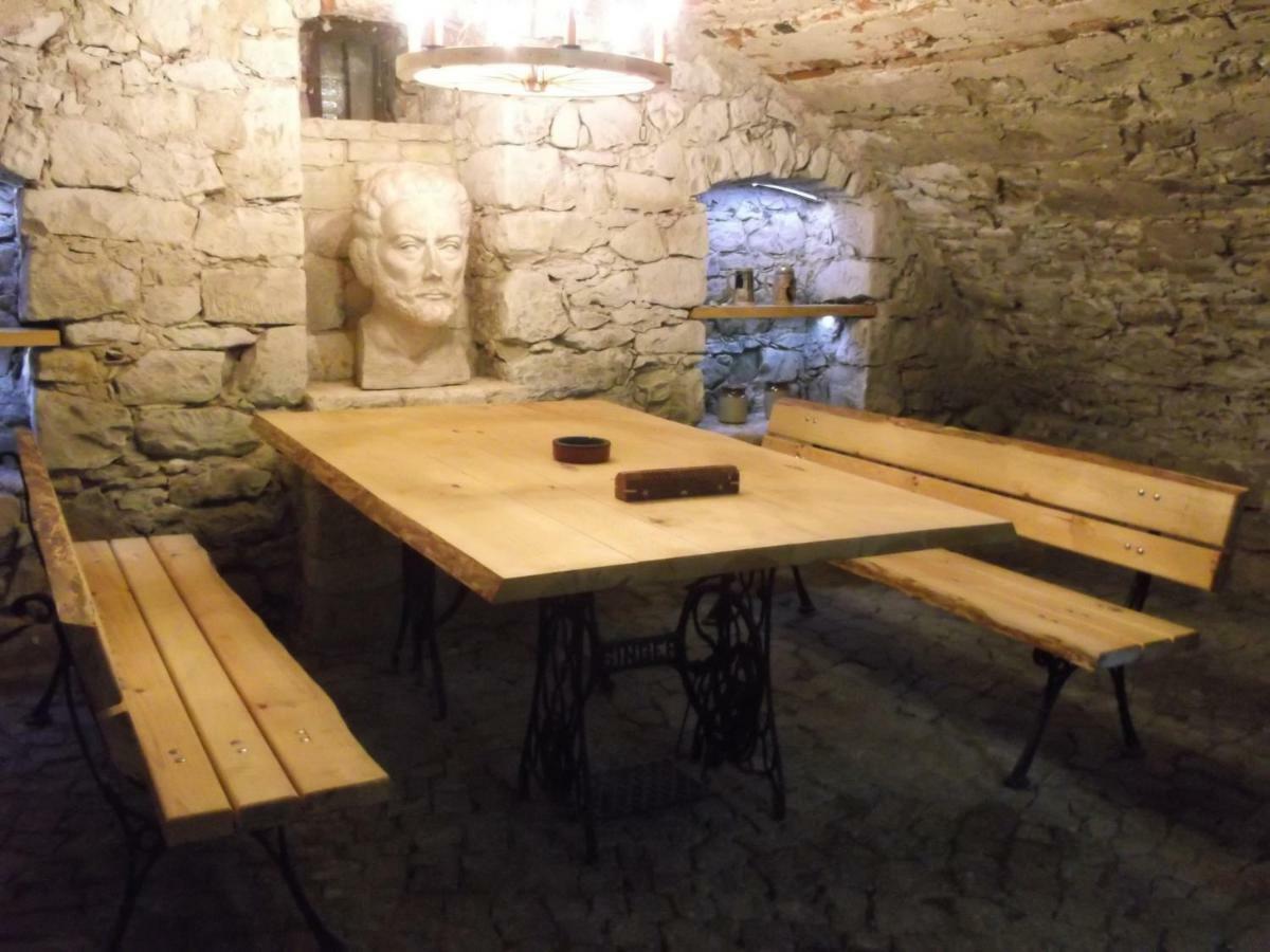 קז'ימייז' דולני Dworek W Ogrodzie מראה חיצוני תמונה